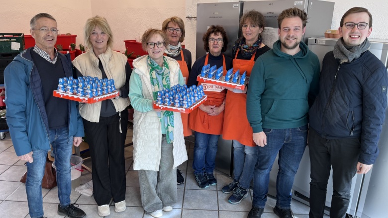 CDU Blaues Ländchen übergibt Schoko-Osterhasen an die Tafel in Nastätten CDU Blaues Ländchen übergibt Schoko-Osterhasen an die Tafel in Nastätten