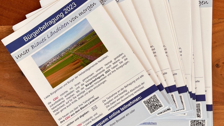Viele ausgefüllte Fragebögen werden in den Briefkästen der CDU-Mandatsträger aus dem Blauen Ländchen abgegeben.