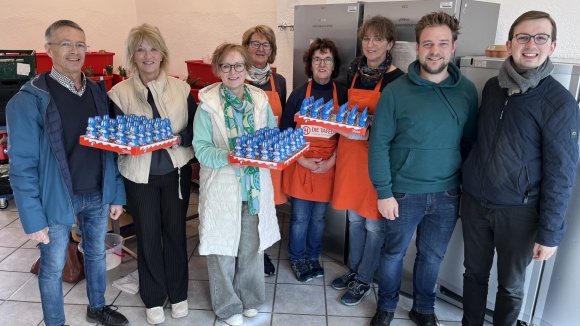 CDU Blaues Ländchen übergibt Schoko-Osterhasen an die Tafel in Nastätten